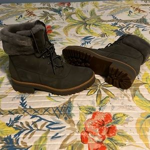 Gorgeous Womens Timberland boots. New. Size 10.